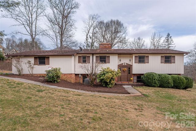 85 Dawn Lane, Canton, NC 28716