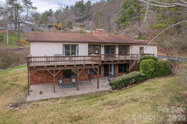 85 Dawn Lane, Canton, NC 28716