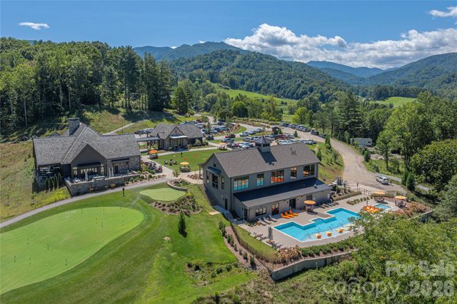 85 Dawn Lane, Canton, NC 28716