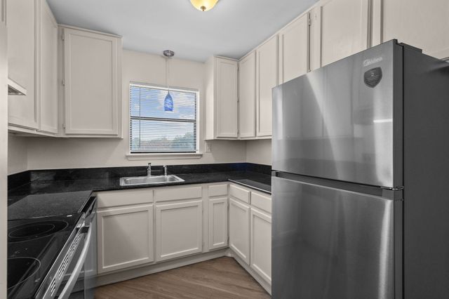 320 E 4th Street 106, Arlington, TX 76010