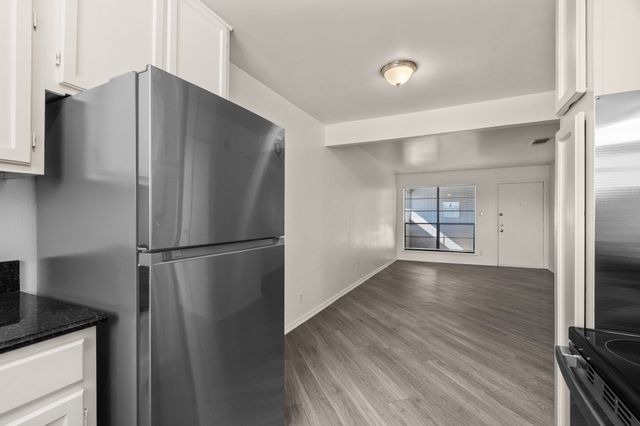 320 E 4th Street 106, Arlington, TX 76010