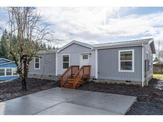 601 HELTON St, Castle Rock, WA 98611