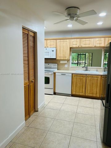 611 Racquet Club Road 1, Weston, FL 33326