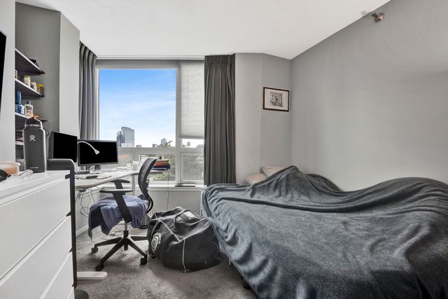 600 N Kingsbury Street 802, Chicago, IL 60654