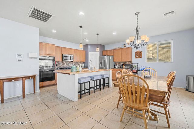 331 E Refuge Loop, Vail, AZ 85641