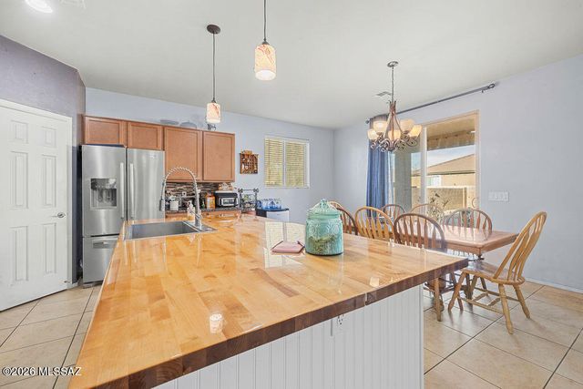 331 E Refuge Loop, Vail, AZ 85641