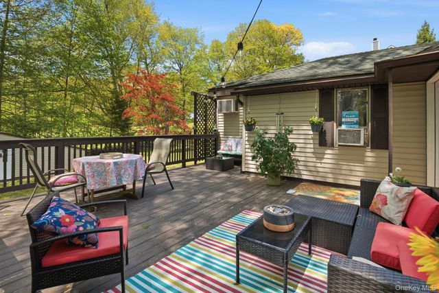 16 Sunset Place, North Salem, NY 10560