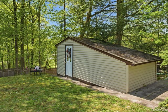 16 Sunset Place, North Salem, NY 10560