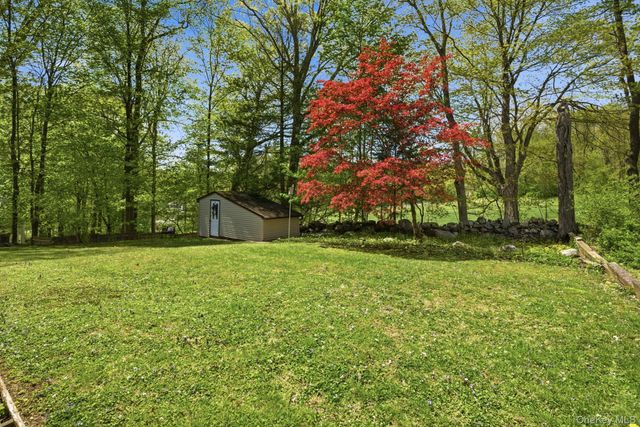16 Sunset Place, North Salem, NY 10560