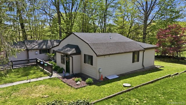 16 Sunset Place, North Salem, NY 10560