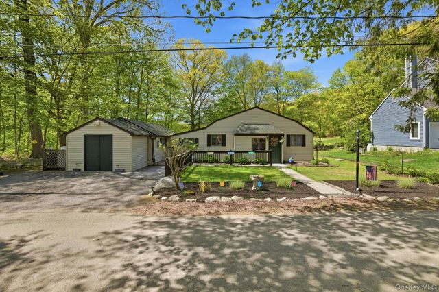 16 Sunset Place, North Salem, NY 10560