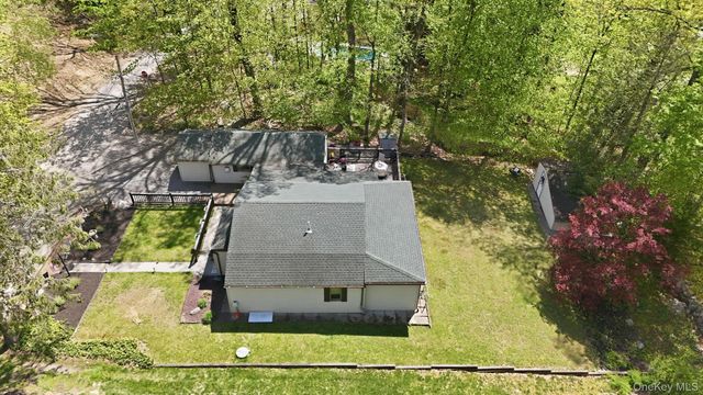 16 Sunset Place, North Salem, NY 10560
