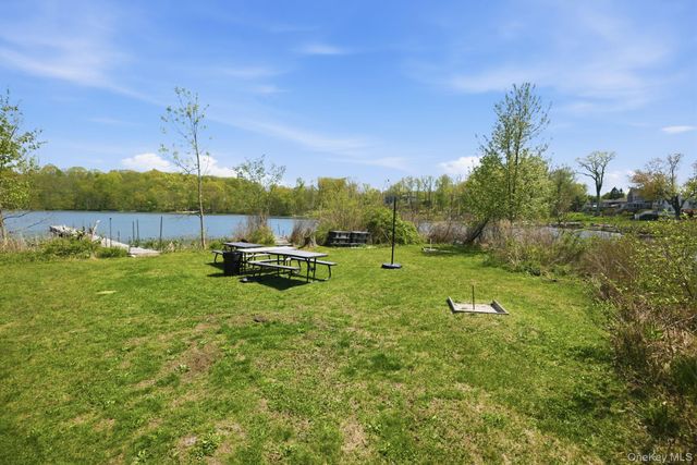 16 Sunset Place, North Salem, NY 10560
