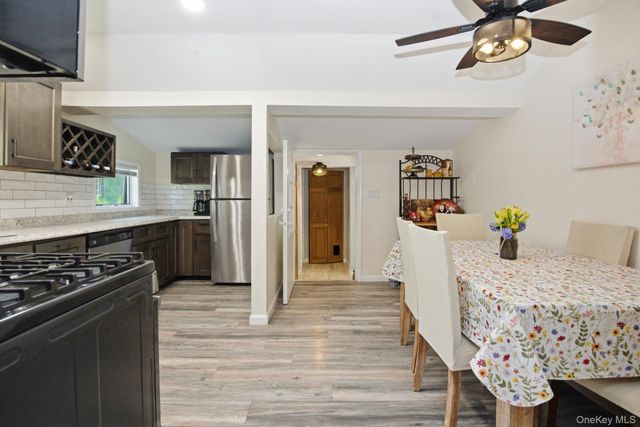 16 Sunset Place, North Salem, NY 10560