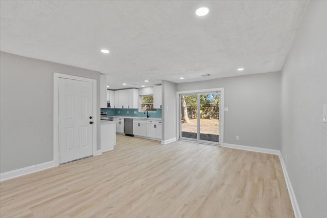 5531 Elm Tree Drive, Houston, TX 77048