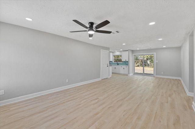 5531 Elm Tree Drive, Houston, TX 77048