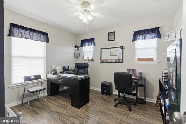 22 DOLPHIN CIR W, Bayville, NJ 08721