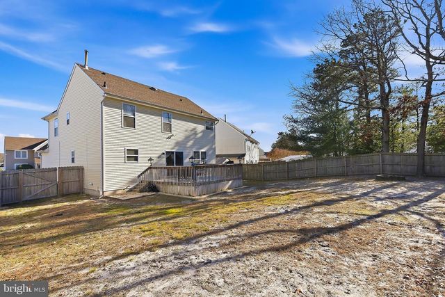 22 DOLPHIN CIR W, Bayville, NJ 08721