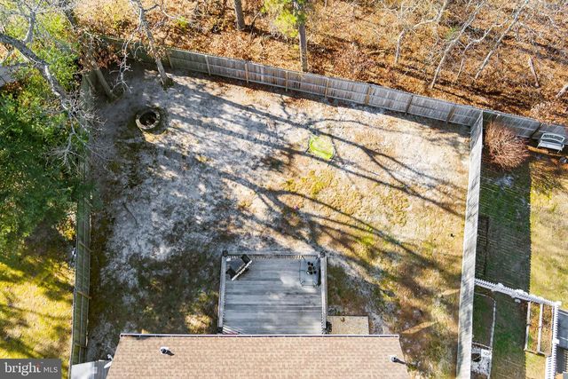 22 DOLPHIN CIR W, Bayville, NJ 08721