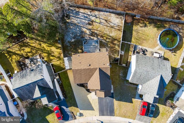 22 DOLPHIN CIR W, Bayville, NJ 08721