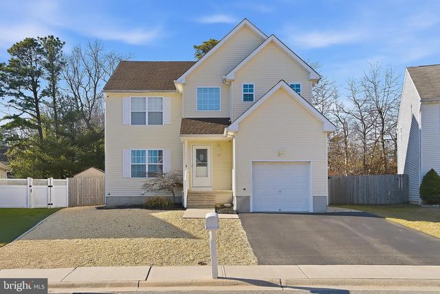 22 DOLPHIN CIR W, Bayville, NJ 08721