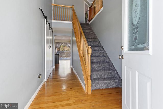 22 DOLPHIN CIR W, Bayville, NJ 08721