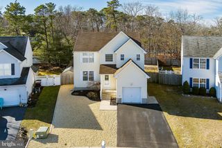 22 DOLPHIN CIR W, Bayville, NJ 08721