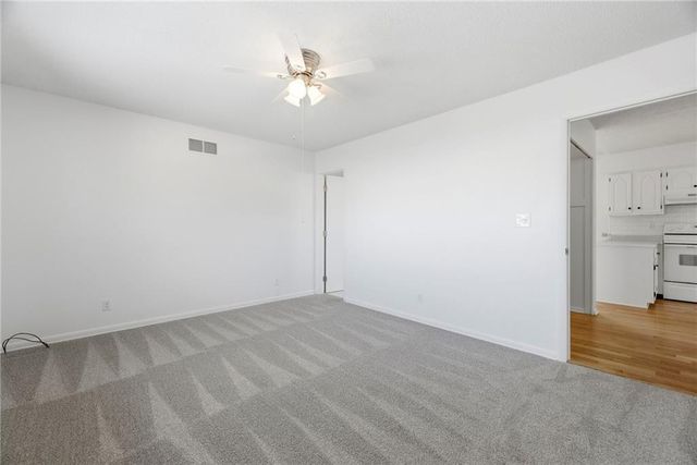 3815 W 73rd Terrace, Prairie Village, KS 66208