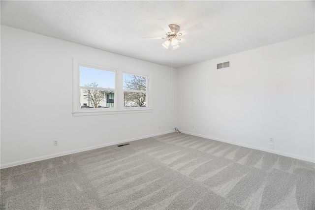 3815 W 73rd Terrace, Prairie Village, KS 66208