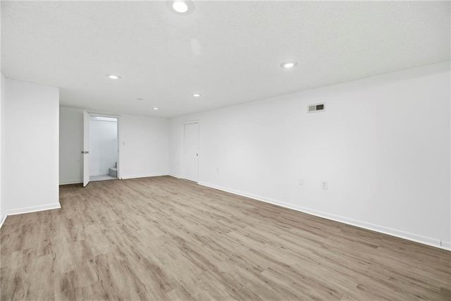 3815 W 73rd Terrace, Prairie Village, KS 66208