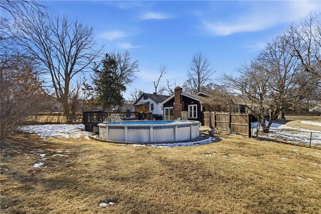 3815 W 73rd Terrace, Prairie Village, KS 66208