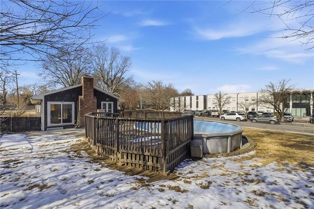 3815 W 73rd Terrace, Prairie Village, KS 66208