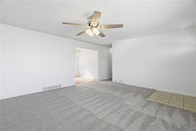 3815 W 73rd Terrace, Prairie Village, KS 66208