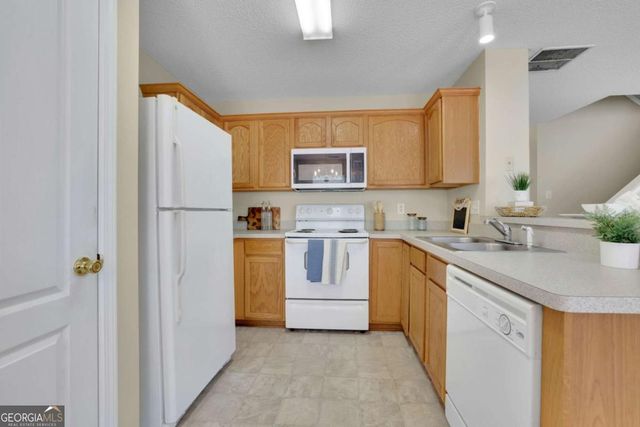 309 Fox Overlook, Woodstock, GA 30188