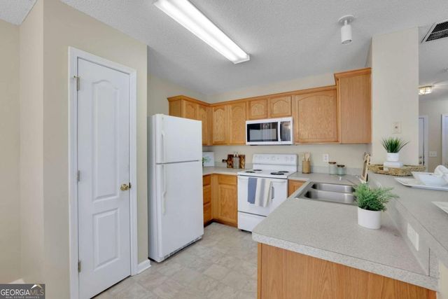 309 Fox Overlook, Woodstock, GA 30188