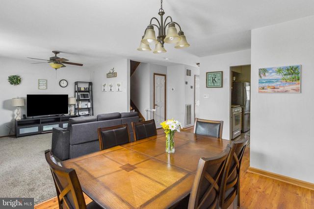 12 PLYMOUTH CT, Bordentown, NJ 08505