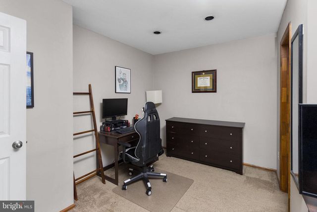 12 PLYMOUTH CT, Bordentown, NJ 08505