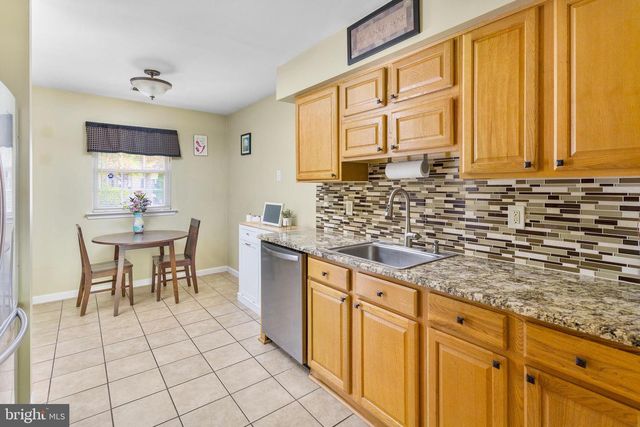 12 PLYMOUTH CT, Bordentown, NJ 08505
