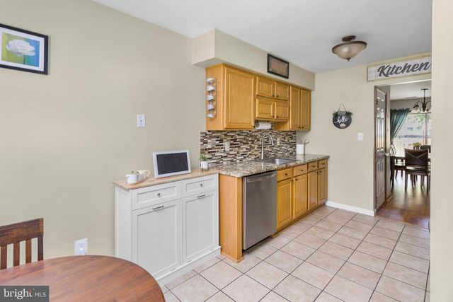 12 PLYMOUTH CT, Bordentown, NJ 08505