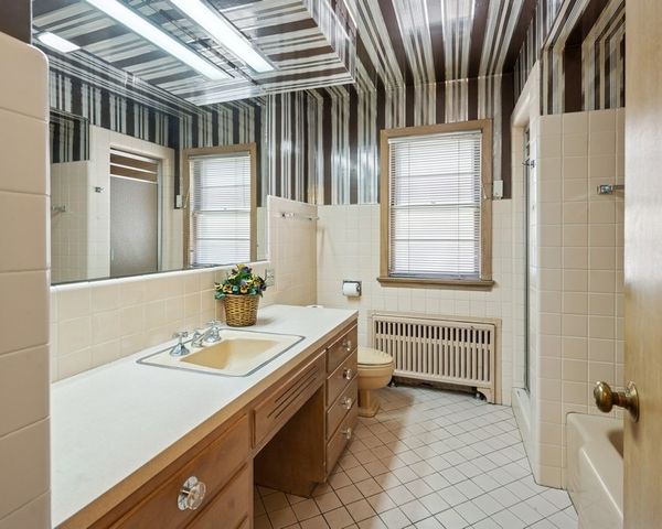 1214 Hull Terrace, Evanston, IL 60202