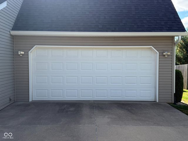 7205 W Prominence Point, Bloomington, IN 47404