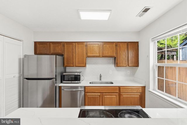 15711 AMBIANCE DR, North Potomac, MD 20878