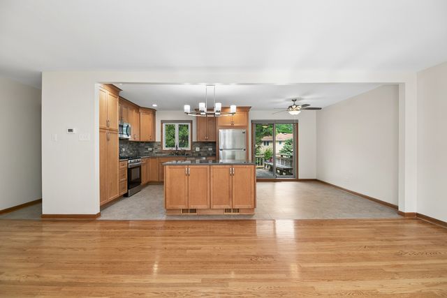 15120 Willow Lane, Oak Forest, IL 60452