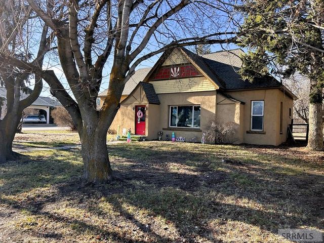 407 Lena Street, Salmon, ID 83467