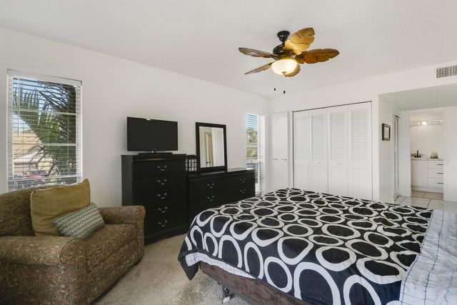 7 Greenway Village N 202, Royal Palm Beach, FL 33411