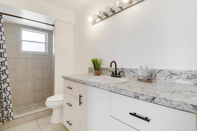 7 Greenway Village N 202, Royal Palm Beach, FL 33411