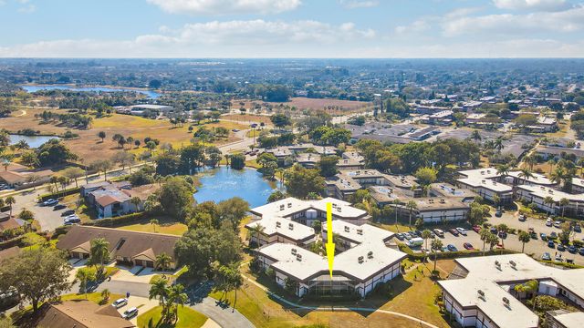 7 Greenway Village N 202, Royal Palm Beach, FL 33411