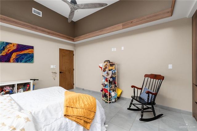 1713 S Queen Street, Edinburg, TX 78539