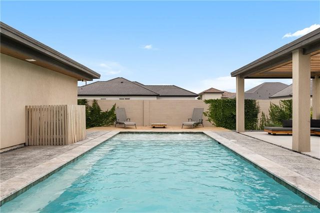 1713 S Queen Street, Edinburg, TX 78539