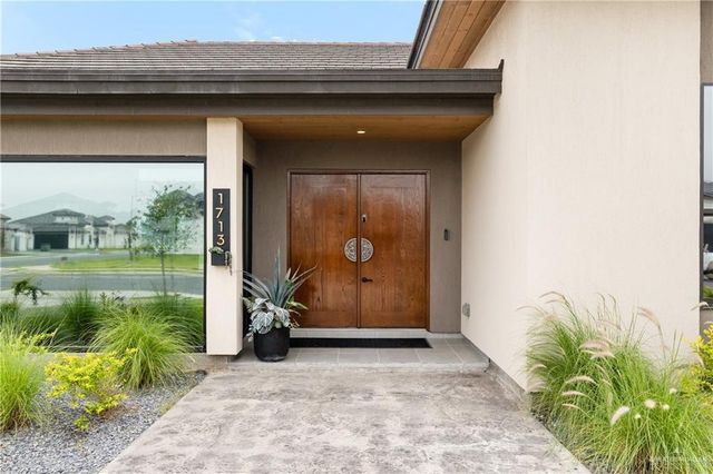 1713 S Queen Street, Edinburg, TX 78539